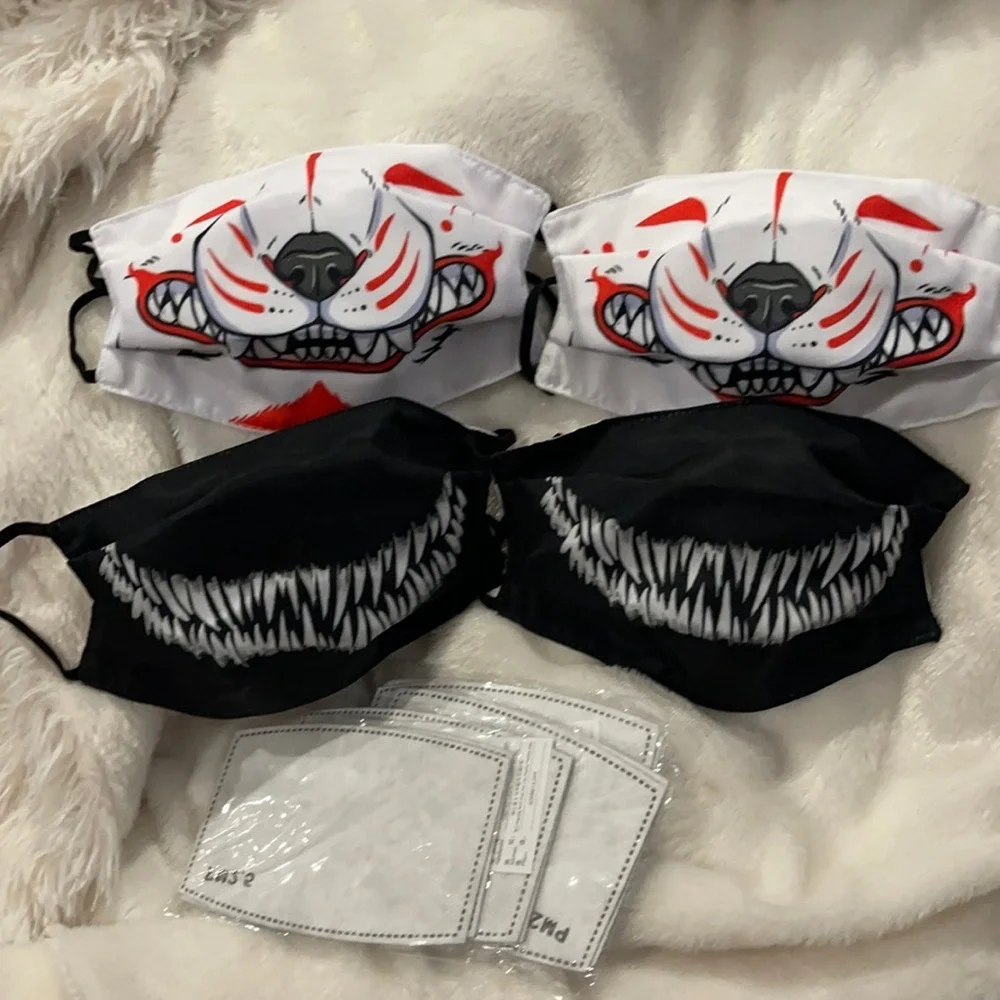 New set/4 mouth face masks